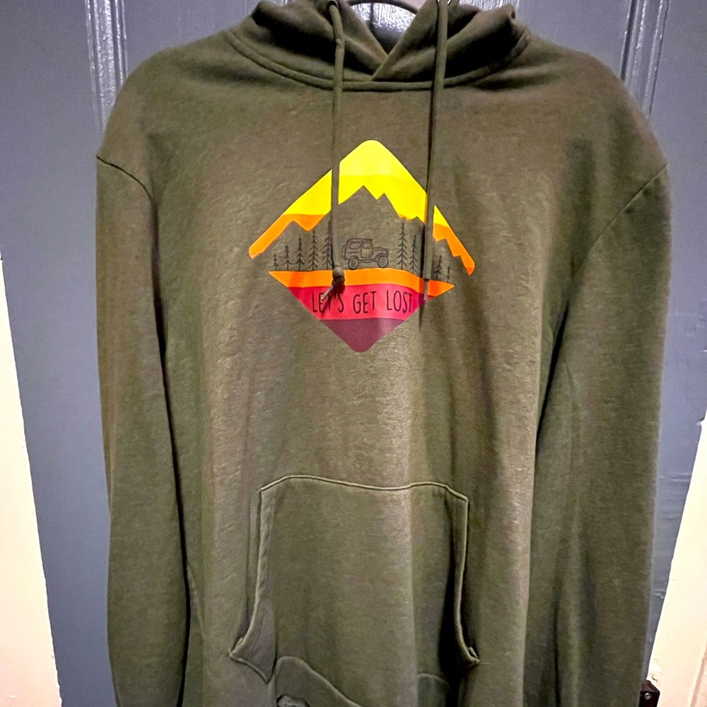 Men’s newish hoodie